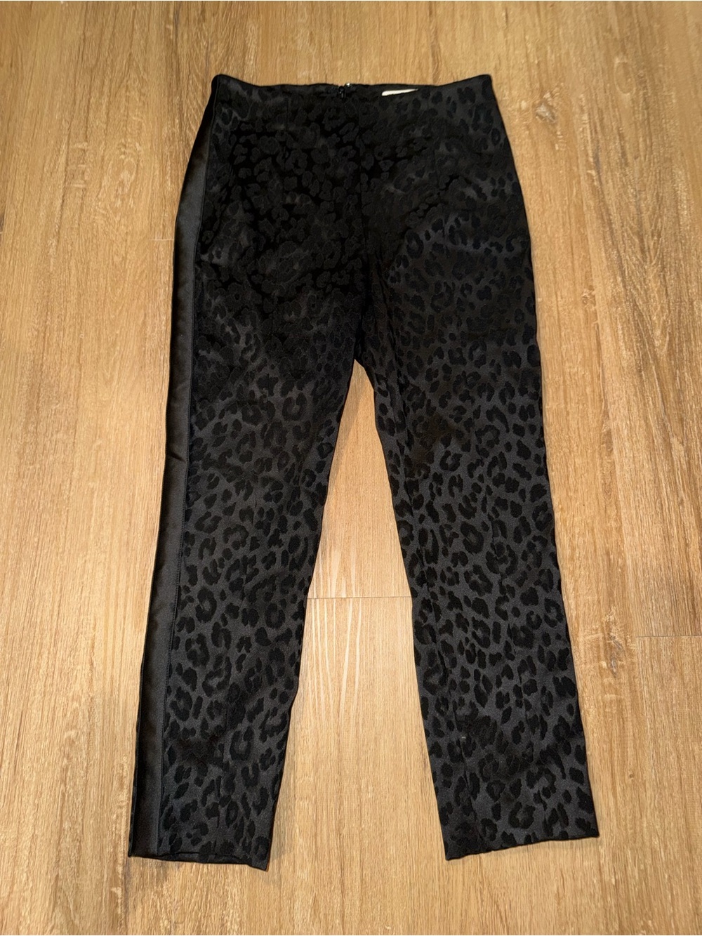 Veronica Beard | Veronica Beard Black Leopard Print Pants